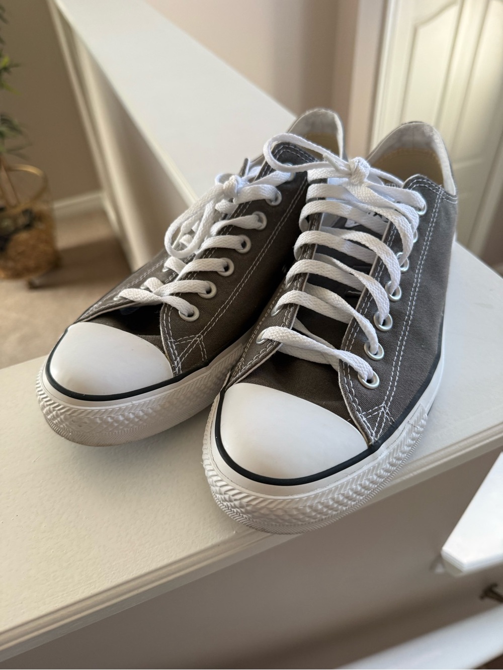 Converse Men’s Low-Top Sneakers in Gray and White